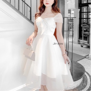 Váy trễ nơ ngực