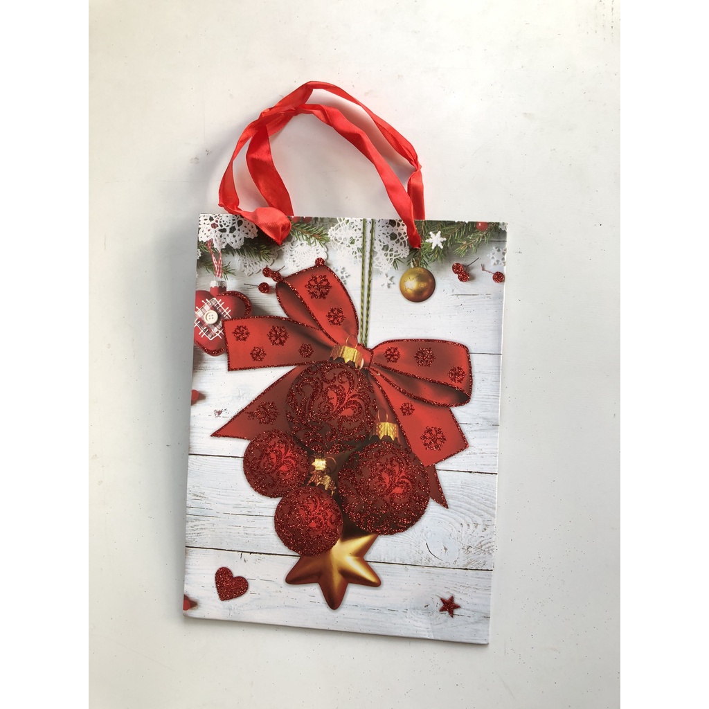 Túi giấy cao cấp đựng quà Noel phủ nhũ lấp lánh 24cm x 18cm trang trí Giáng sinh và làm quà tặng