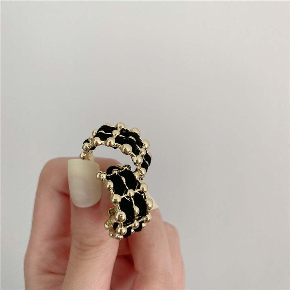 Khuyên Tai Tròn Bện Dây Phong Cách Hàn Quốc