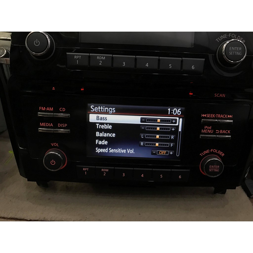 Ampli CD Nissan