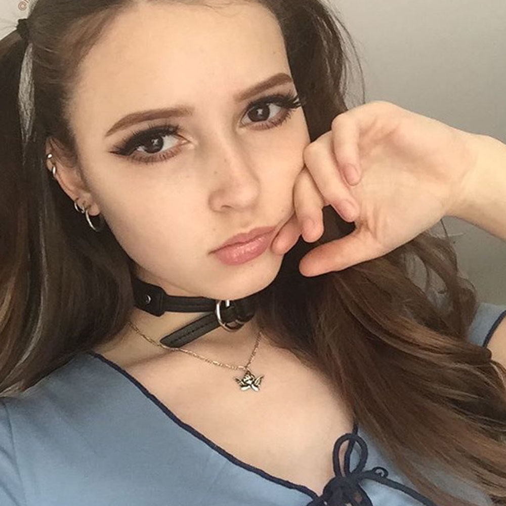 Vòng Cổ Choker Phối Mặt Hình Thần Tình Yêu Cho Nữ