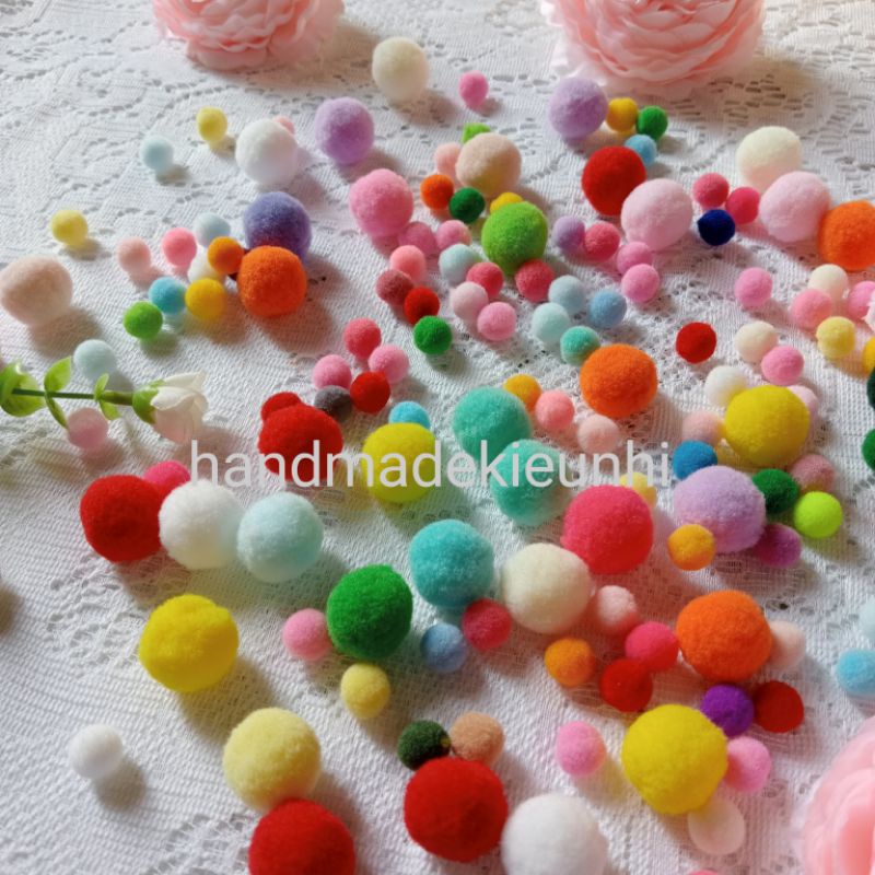 50 - 70 - 100 hạt pompom nhỏ 2cm, 1.5cm, 1cm nhiều màu - Dùng trang trí thiệp, làm handmade, thủ công mầm non...