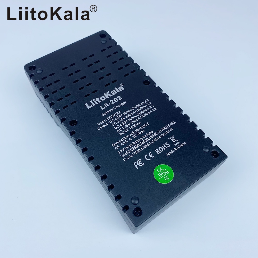 Bộ sạc pin đa năng Liitokala lii-202 2 khay 18650 26650 16340 14500 17670 17500 10440 AA AAA RCR123