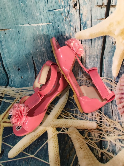 Sandal bé gái