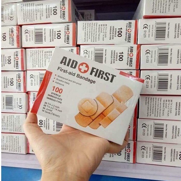 Hộp 100 băng gâu cá nhân