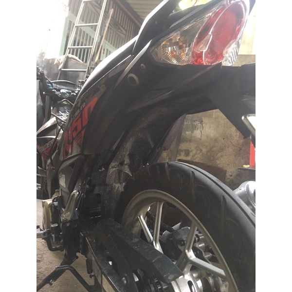 Bát chống rung gãy dè Satria Fi Indo