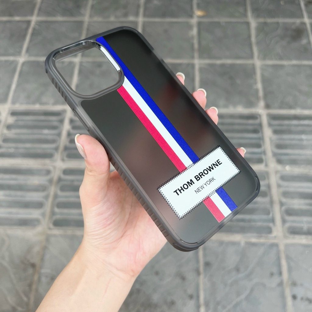 Ốp likgus nhám Thom Browne cho iPhone 14 Pro Max, 13 Pro Max, 12 Pro Max, 11 chống Vân tay viền mềm ôm máy chống sốc