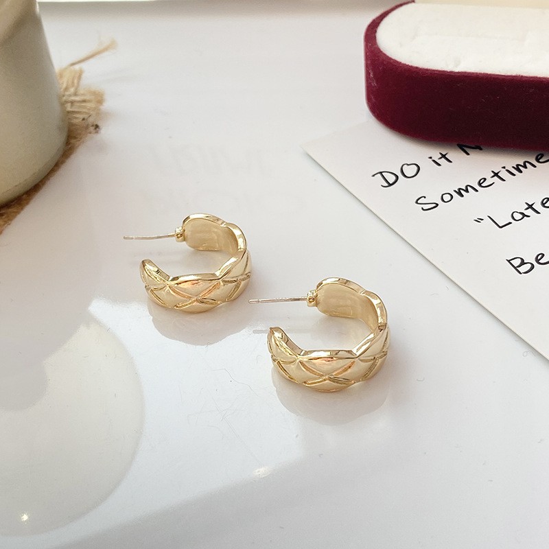 Khuyên tai kẹp không bấm lỗ chốt cố định K204 bằng hợp kim mạ vàng hình chữ C bigsize dáng ngắn Leous Accessories