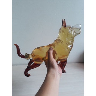 Vỏ chai rượu hình con chó