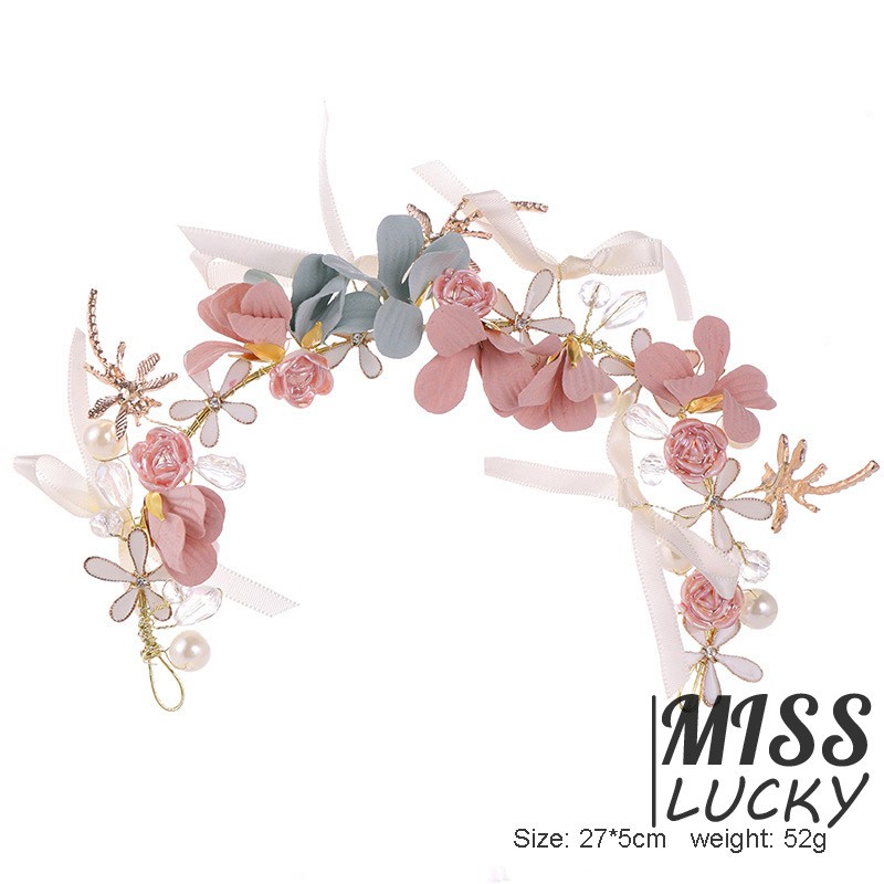 Vương miện đính đá xinh xắn dành cho cô dâu