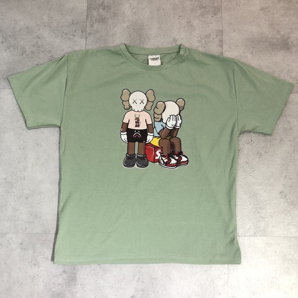 Áo thun KAWS