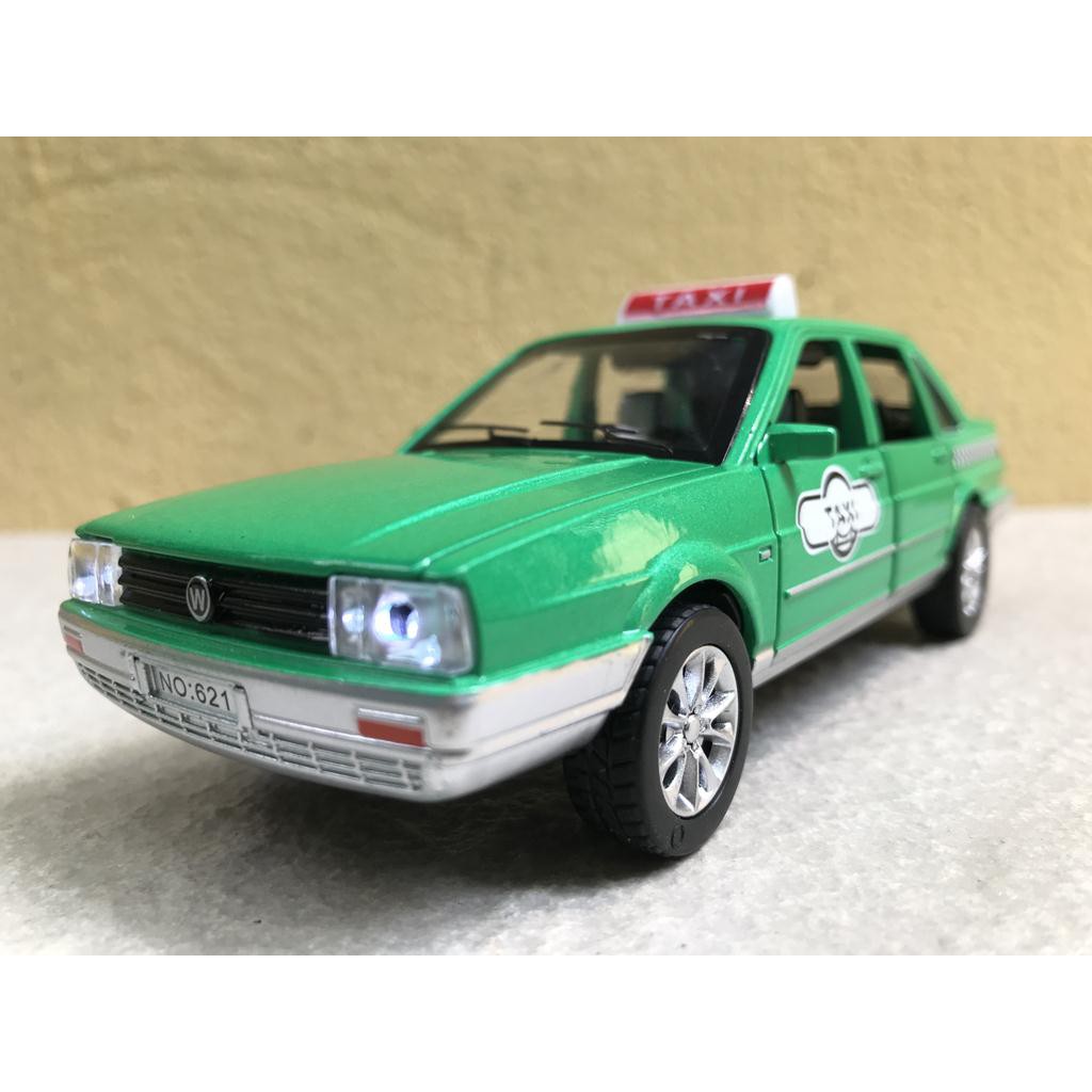 Mô hình xe TAXI Volkswagen SATANA 1:32