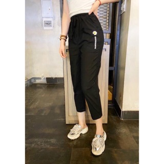 Quần baggy thêu hoa cúc nhí chất thô