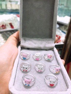 Nhẫn bạc trẻ em