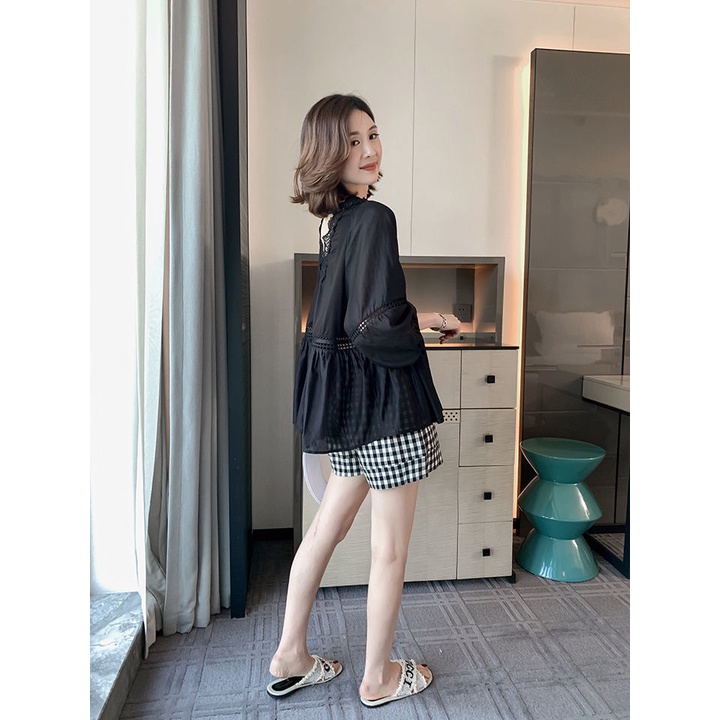 Áo Kiểu Tay Phồng Cổ Chữ V Phối Ren Lưới Thời Trang Mùa Hè 2022 Hàng Mới Phong Cách Châu Âu Dành Cho Bạn Nữ