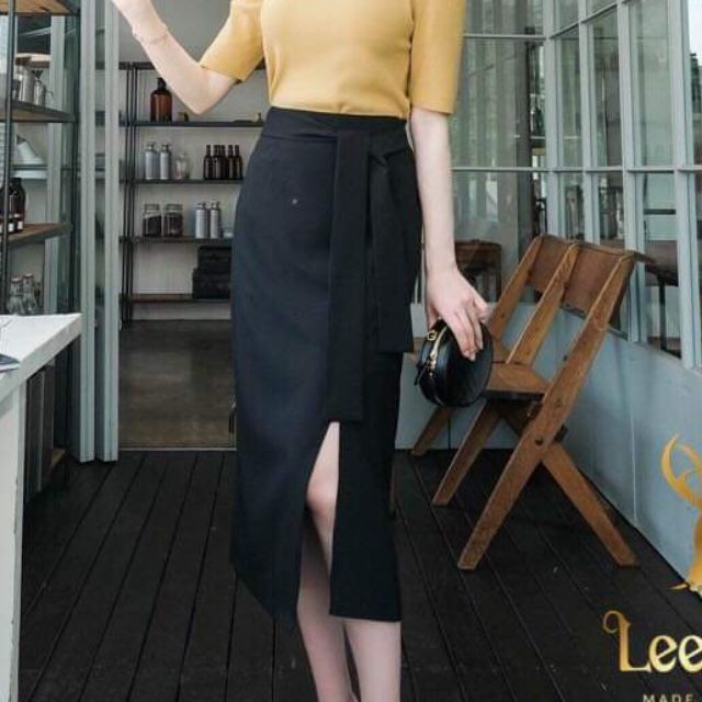 Chân váy bút chì suông xẻ trước thắt dây cạp sang chảnh dài 70cm- M63