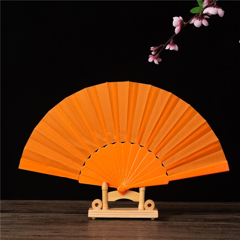 Quạt cổ trang vải trơn nan nhựa