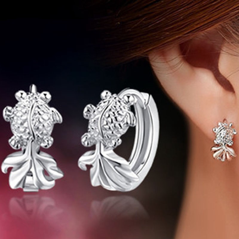 Bông tai hình bông tuyết đính đá Zircon phong cách Hàn Quốc