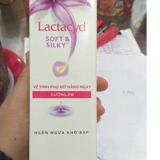 Dung dịch vệ sinh Lactacyd 250 ml