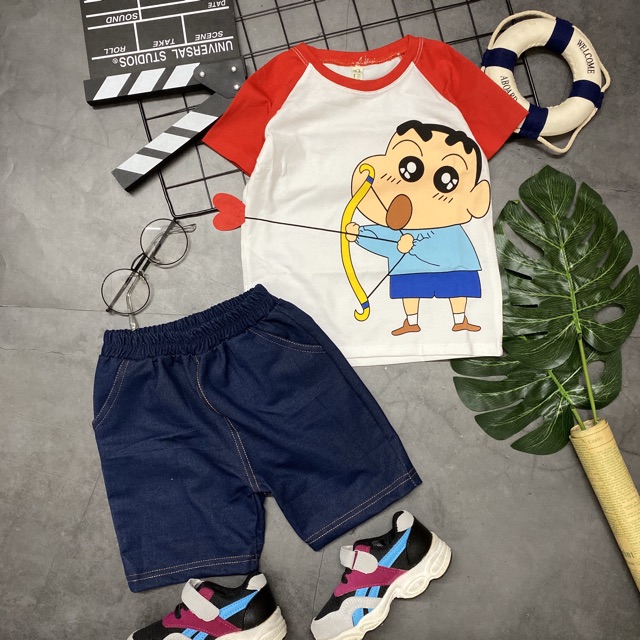 Bộ bé trai quần giả jeans cu shin bắn tim ❤️❤️❤️ còn xanh đỏ 10,11