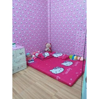 10m GIẤY DÁN TƯỜNG HELLO KITTY (có keo sẵn)