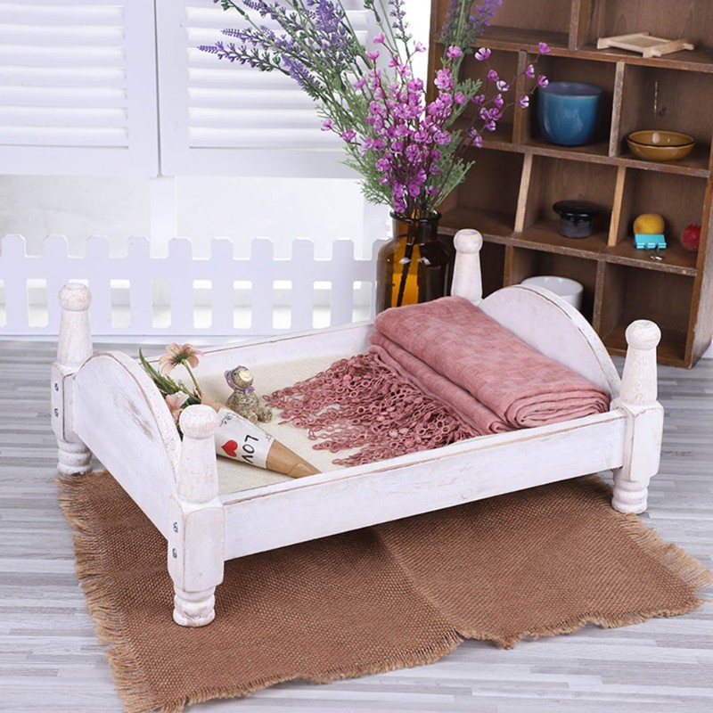 Giường Gỗ Mini Dùng Làm Đạo Cụ Chụp Ảnh Cho Bé