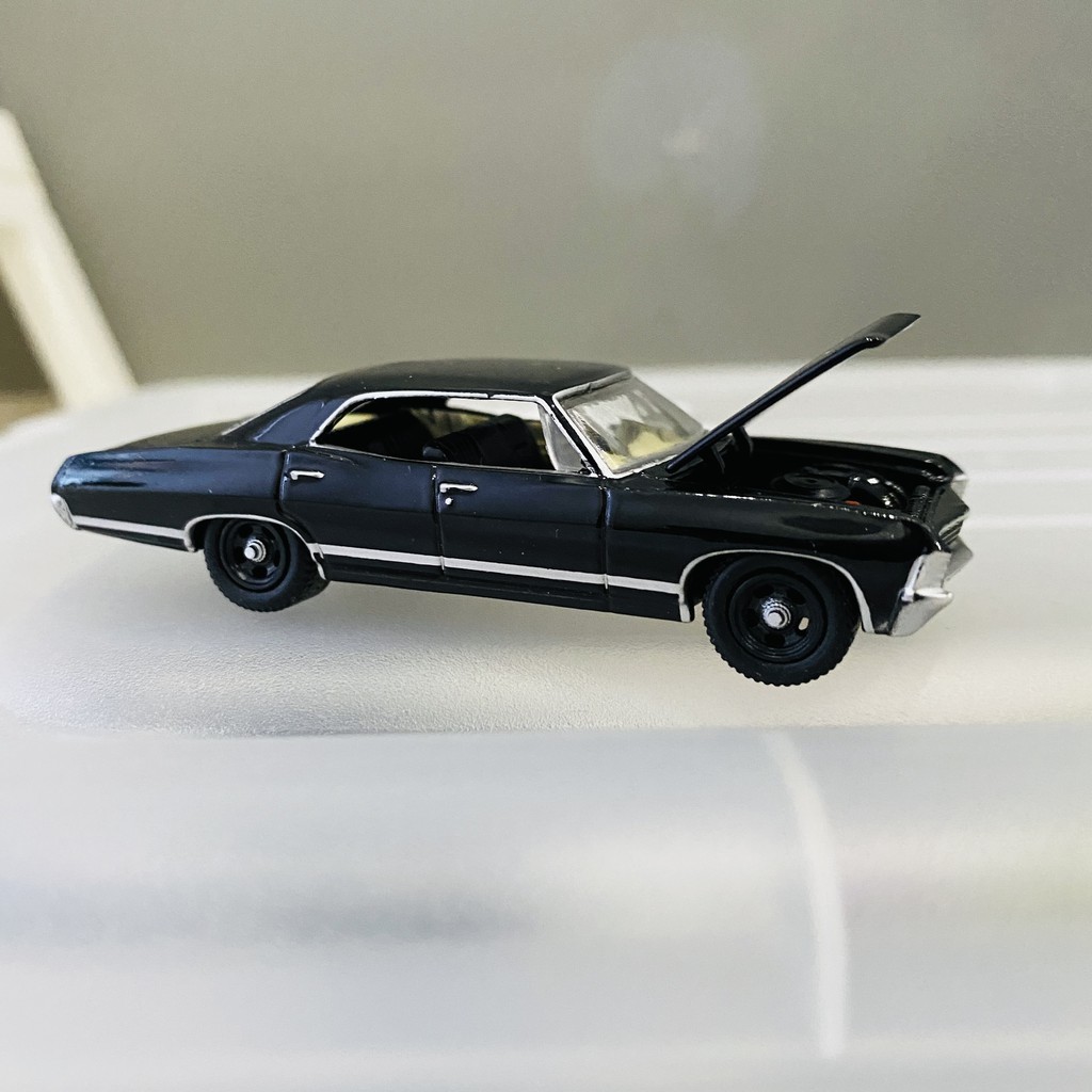 Mô hình xe 1:64 GreenLight supernatural 1967 chevrolet impala