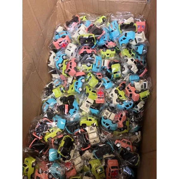 Bộ 4 ô tô trang trí bánh kem, oto đồ chơi cho bé