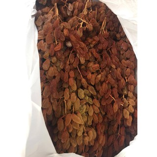 Nho khô nguyên cành