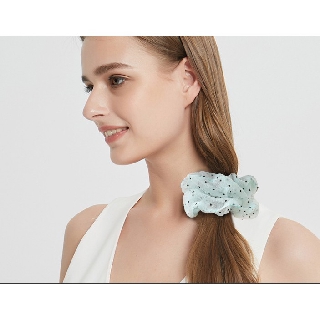 Scrunchies họa tiết chấm bi (dây cột tóc vải)