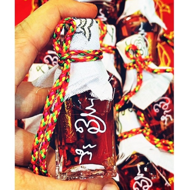 NƯỚC HOA NGAI ĐÒ HLY VIP
