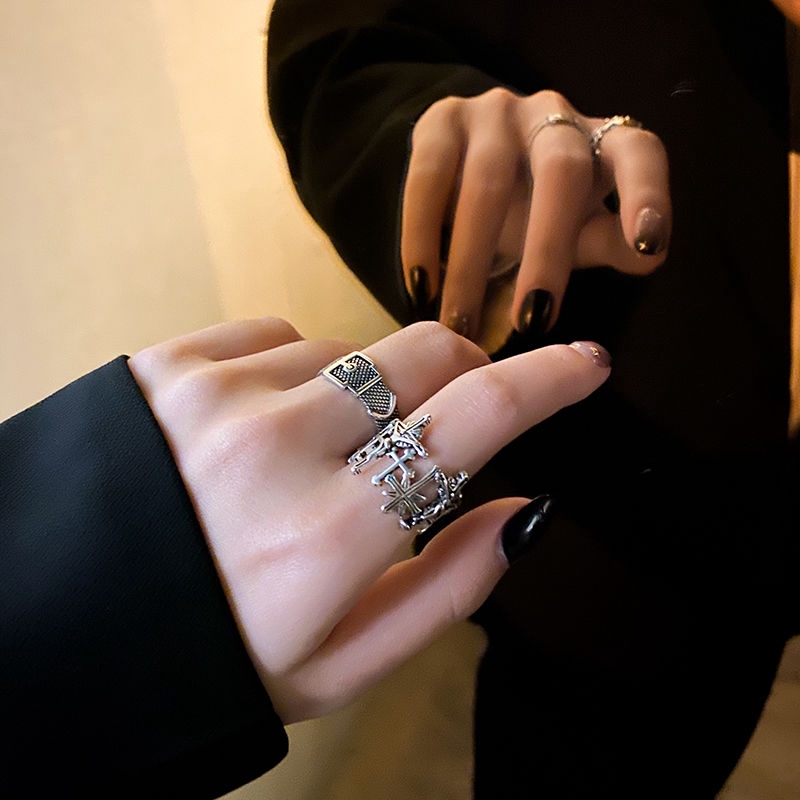 Nhẫn đeo ngón tay phong cách cổ điển cá tính thời trang