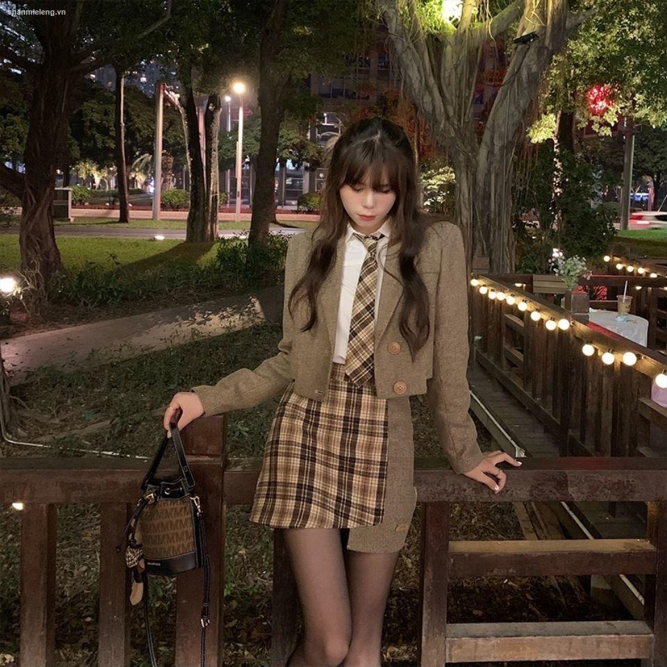 Áo/ Chân váy/ Set thời trang nữ chất lượng cao