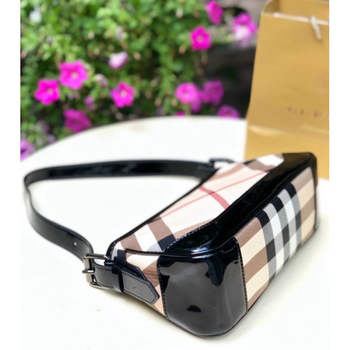 Túi Burberry cực sang chảnh
