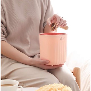 Thùng rác để bàn nắp vòng