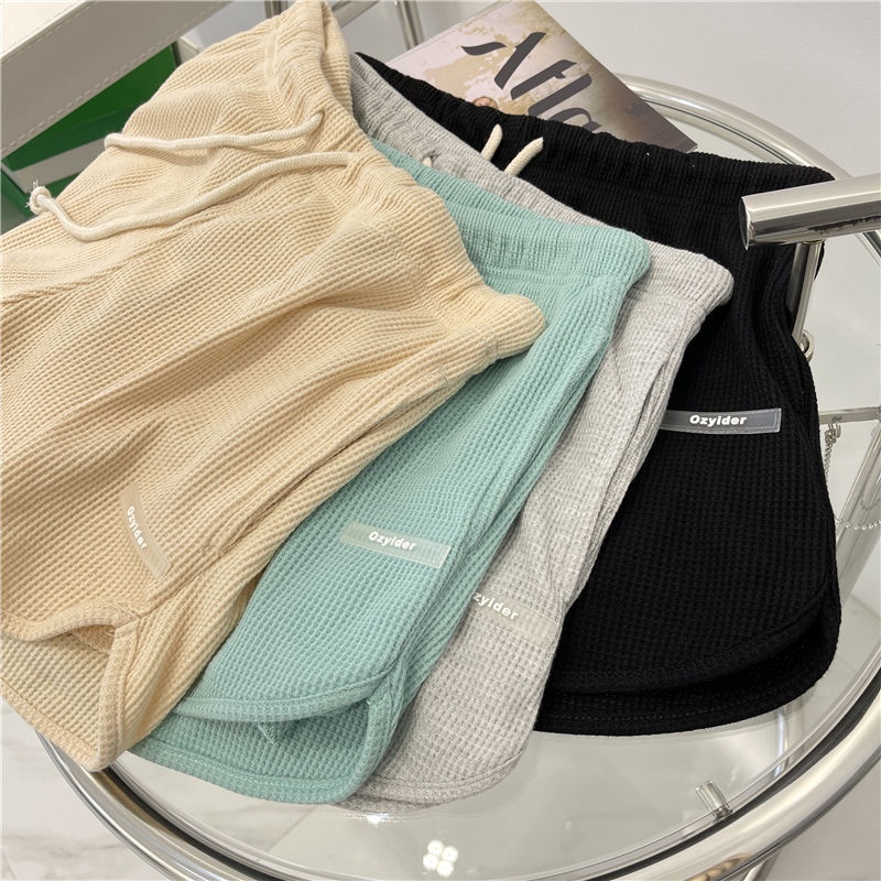 Quần đùi thể thao ống rộng màu trơn xinh xắn dễ phối đồ dành cho nữ