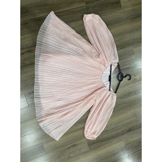 Váy Hồng dập ly đang xoè tay bồng