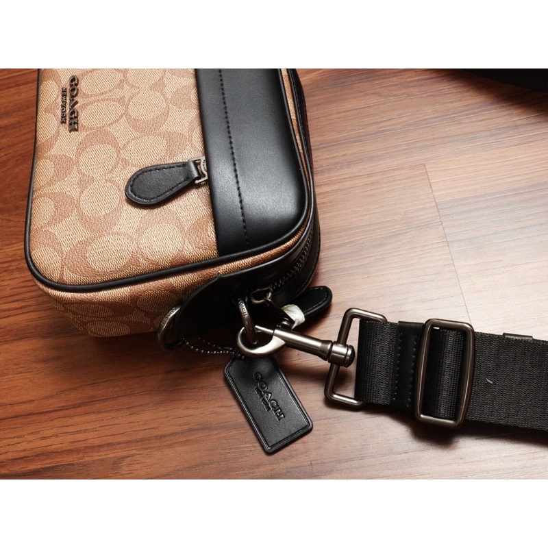 TÚI ĐEO CHÉO COACH FOR MAN F39946