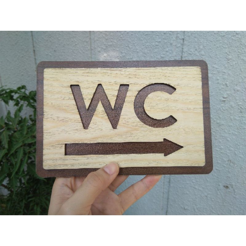 Bảng gỗ dán WC 1 mặt có hướng mũi tên - Xưởng LUXI decor