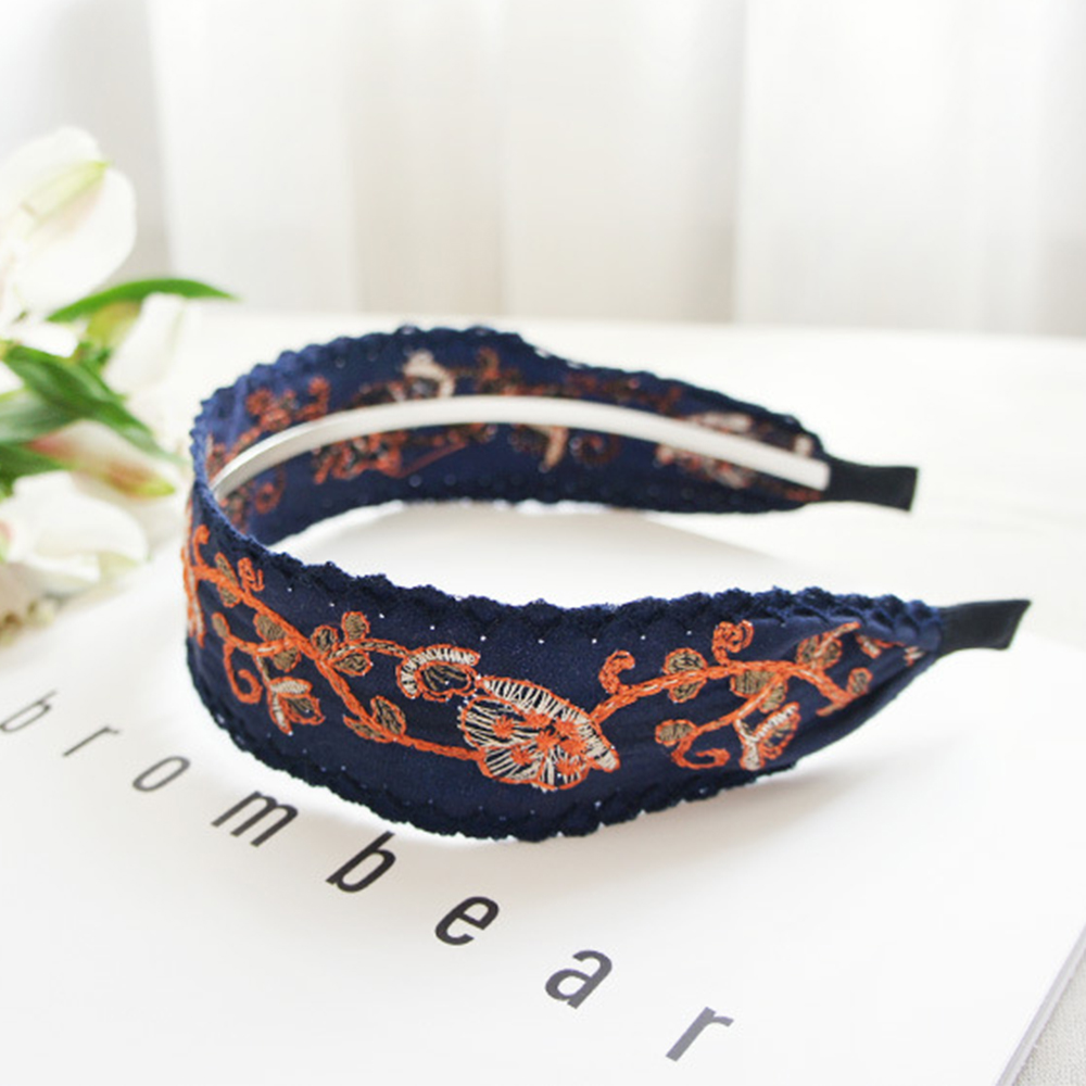 Cài tóc thêu hoa phong cách vintage cho nữ