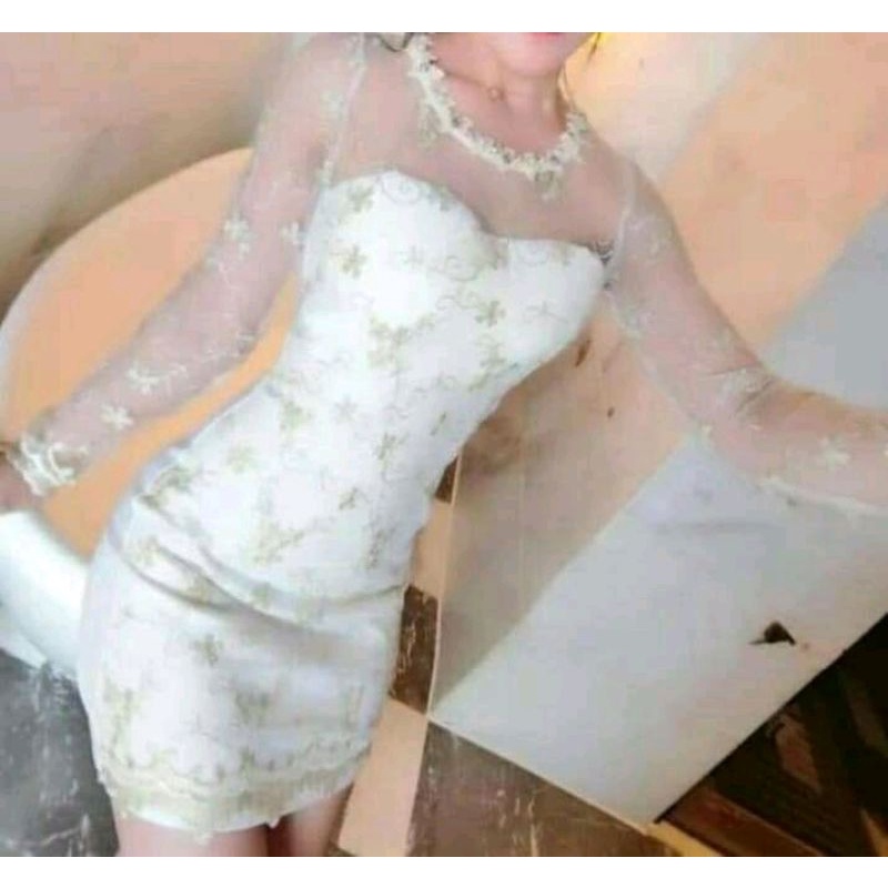 Đầm body ren trắng