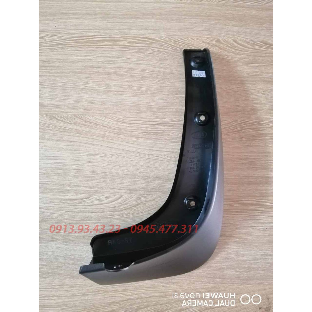 Chắn bùn bánh Kia Sedona 2011 / 2016