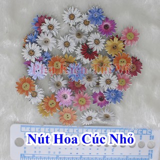 Nút gỗ hoa cúc (50 cái)