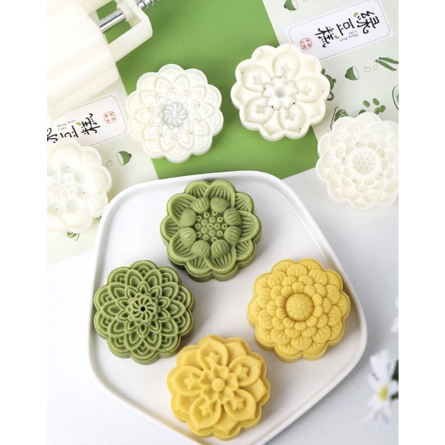 Khuôn trung thu 4 mặt 75gr sen tháp 2023