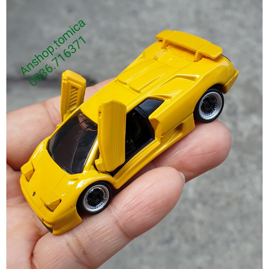 Mô hình siêu xe Lambor màu vàng Premium tomica Nhật Bản No15