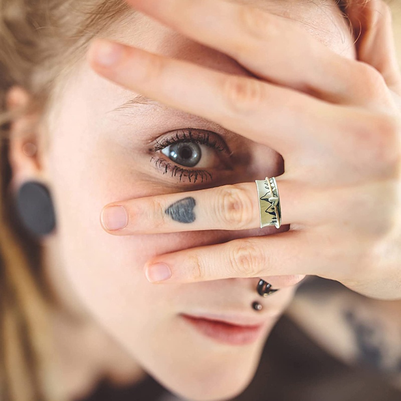 Vòng Nhẫn Gắn Bánh Xe Leo Núi Giúp Giảm Căng Thẳng