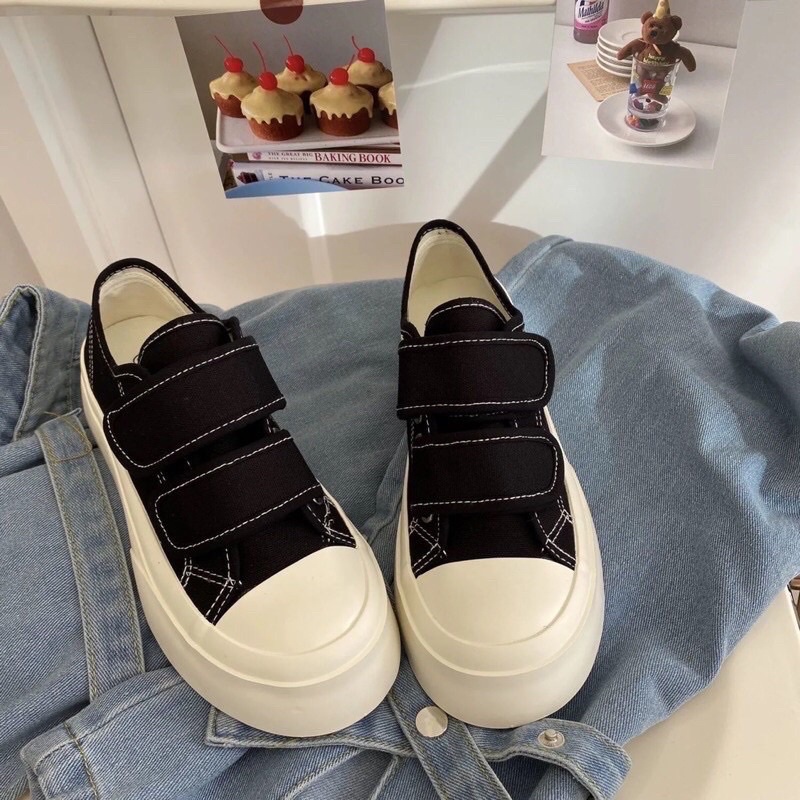 Giày ulzzang trơn bacsic quai dán
