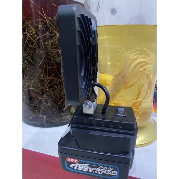 Đèn led chân pin phổ thông