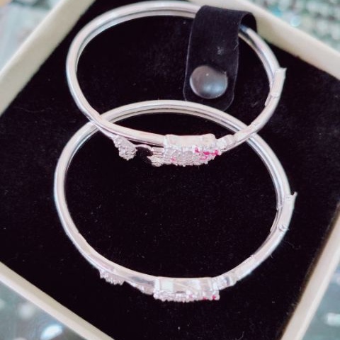 Vòng tay bạc Vòng kiềng tay mặt mèo Hello Kitty cho bé Van jewelry V10666