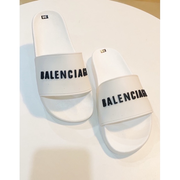 Dép Balenciaga Cho Nam Nữ Form Rộng, Đế Mềm Chống Trơn Trượt